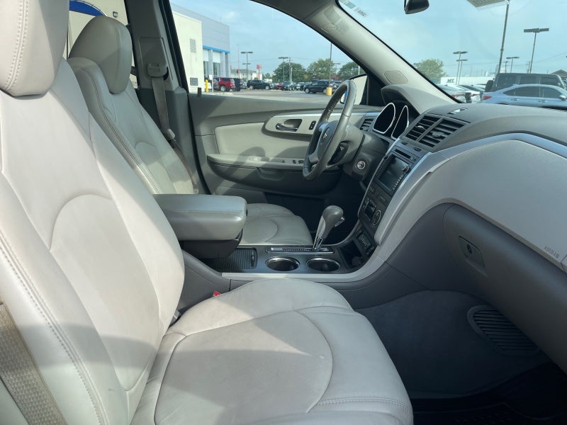 2011 Chevrolet Traverse LT w/2LT