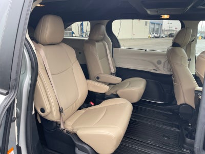 2024 Toyota Sienna XLE