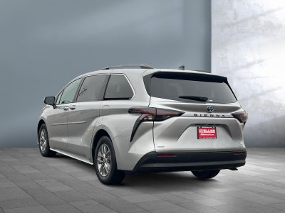 2024 Toyota Sienna XLE