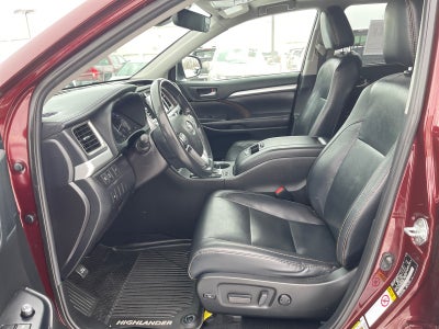 2019 Toyota Highlander SE