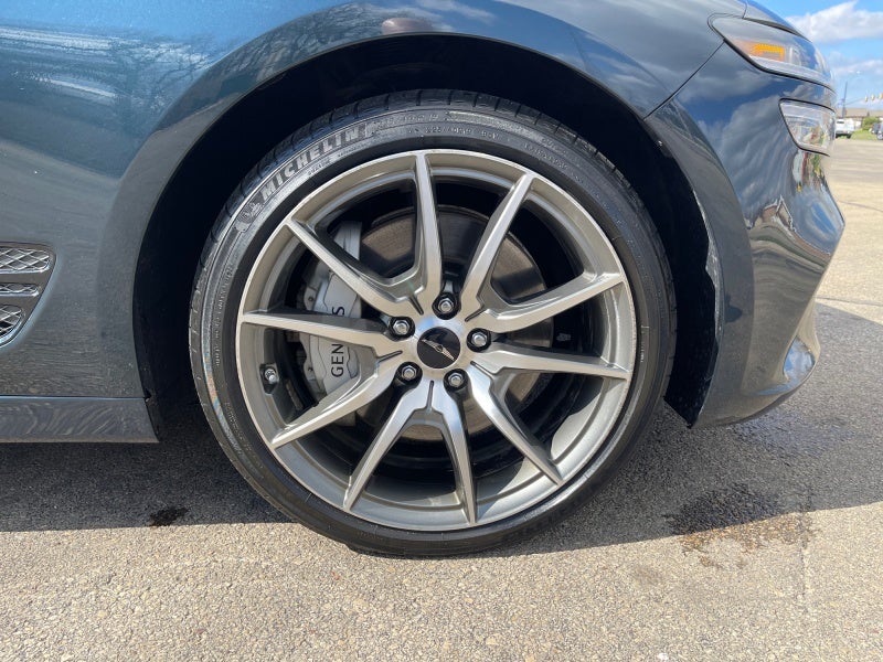 2025 Genesis G70 2.5T